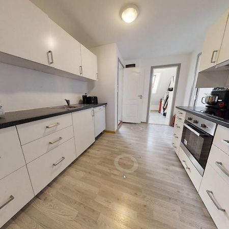 Spacious, 1 Minute From Bryggen! 卑爾根 外观 照片